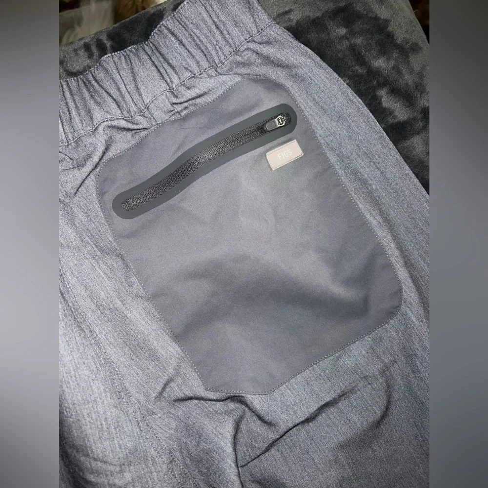Figs Daga Slim Pant in Graphite Size Large New with tag